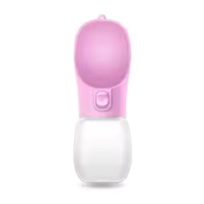 đLa solution idĂ©ale pour les promenades, notre Bouteille d'eau portable pour chien, l'accessoire pour garder votre compagnon hydratĂ© lors de vos sorties.