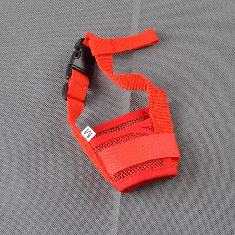🐕 Découvrez notre muselière pour chien respirante et ajustable. Promenez votre compagnon en toute sérénité sans compromettre son confort respiratoire !