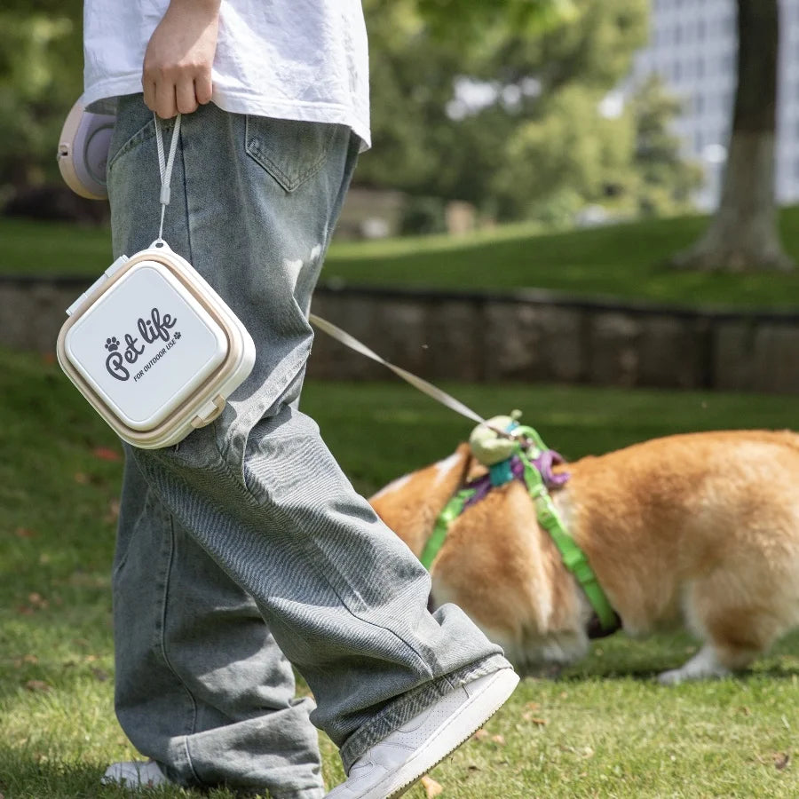 🐶Bol double extérieur carré : la solution ultime pour nourrir votre animal en déplacement, idéale pour les propriétaires d'animaux en déplacement et en promenade.  